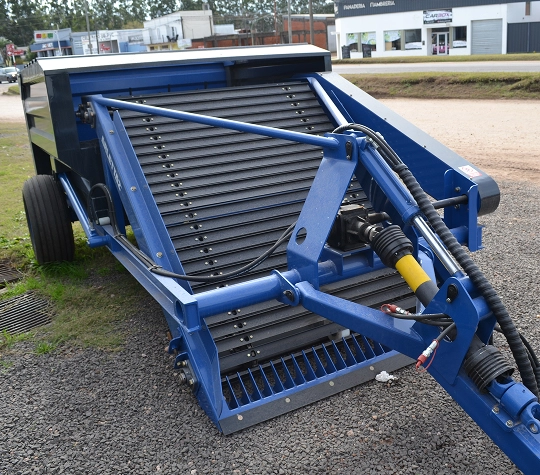 Arlettaz - Clasificadora de cama aviar AA-CCA1700 (2)